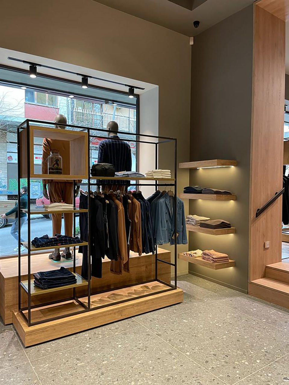 Espositori negozi abbigliamento in metallo